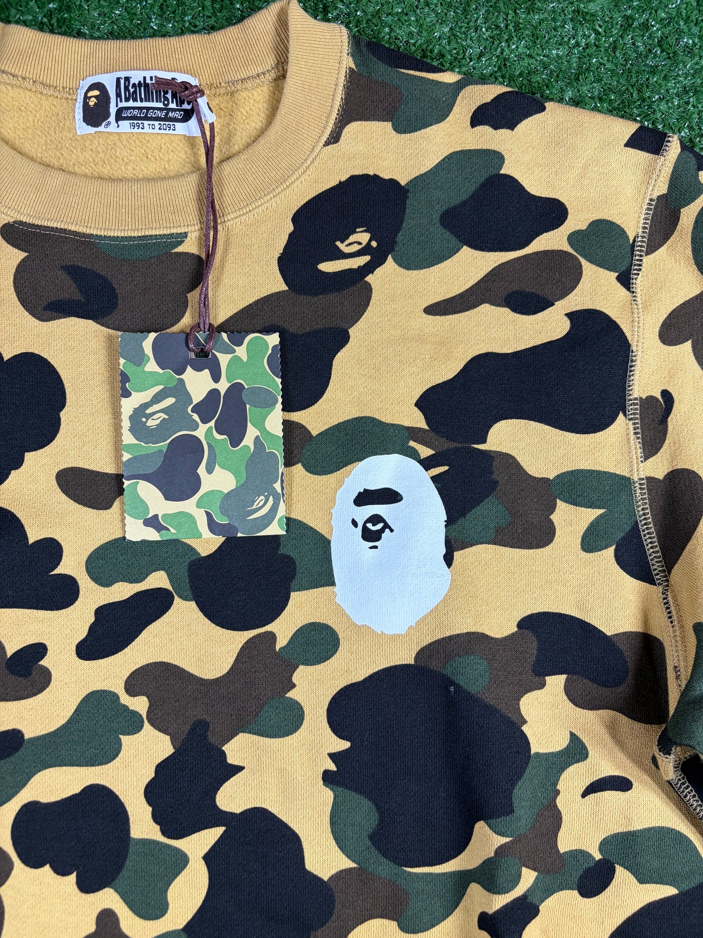 BAPE 1st Camo Ape Head Yellow Crewneck Sweater Size Large