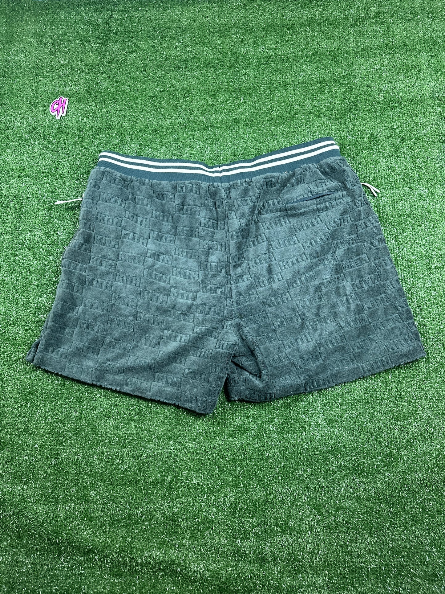 Kith Graham Velour Forest Green Men's Shorts (USED) - Size XL