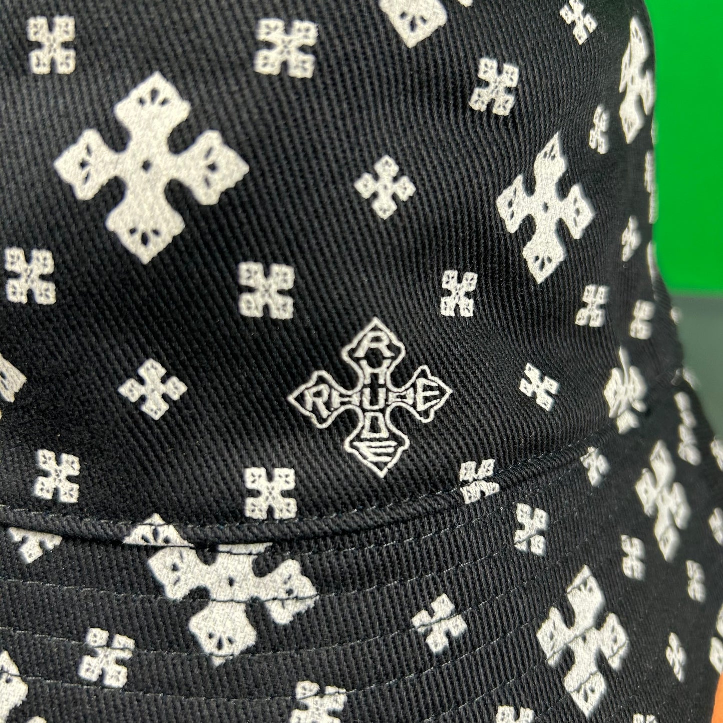 Rhude Cross Bandana Bucket Hat - Black/White