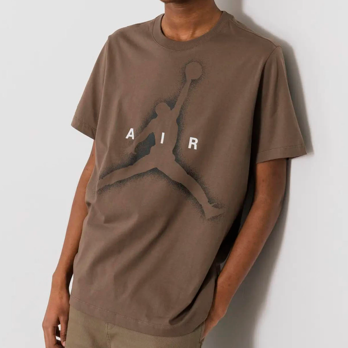 Jordan Essentials Men's T-Shirt Brown Size XS BRAND NEW