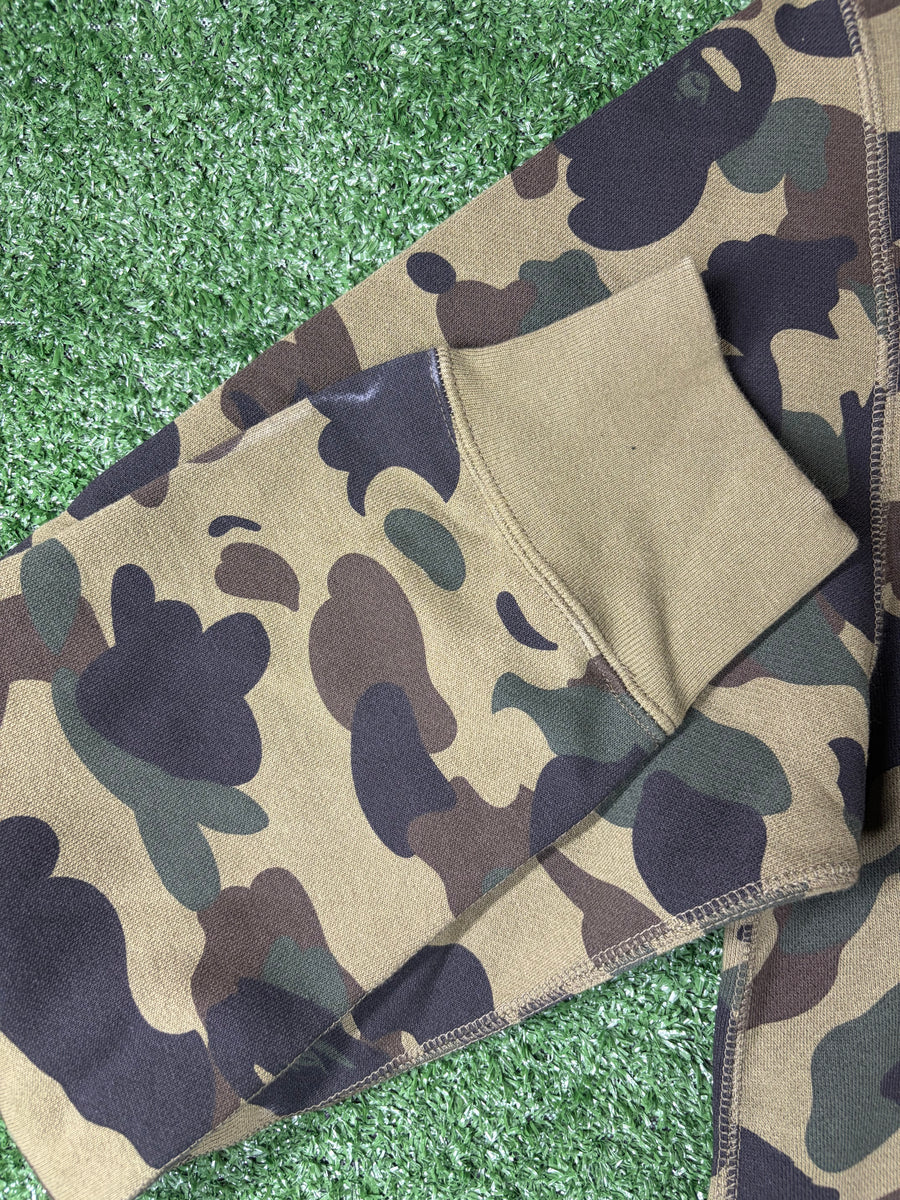 Bape 1st Camo Green Crewneck Sweater Size XL