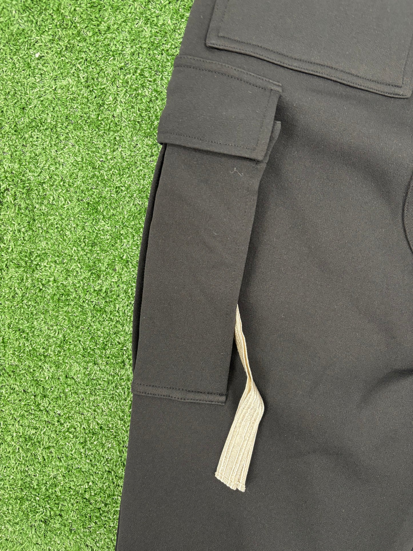 Mastermind World Ribbed Black Cargo Sweatpants Size Medium (MSRP: $1,149)