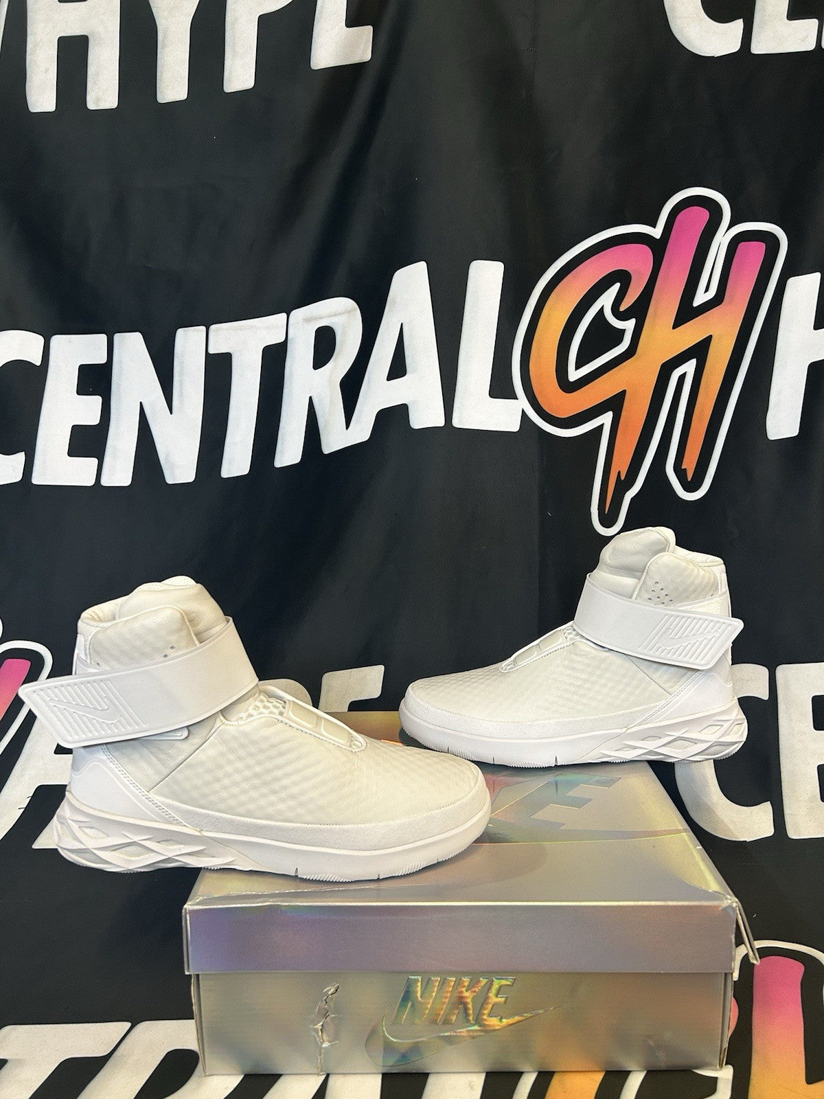 Size 8.5 - Nike Swoosh Hunter White