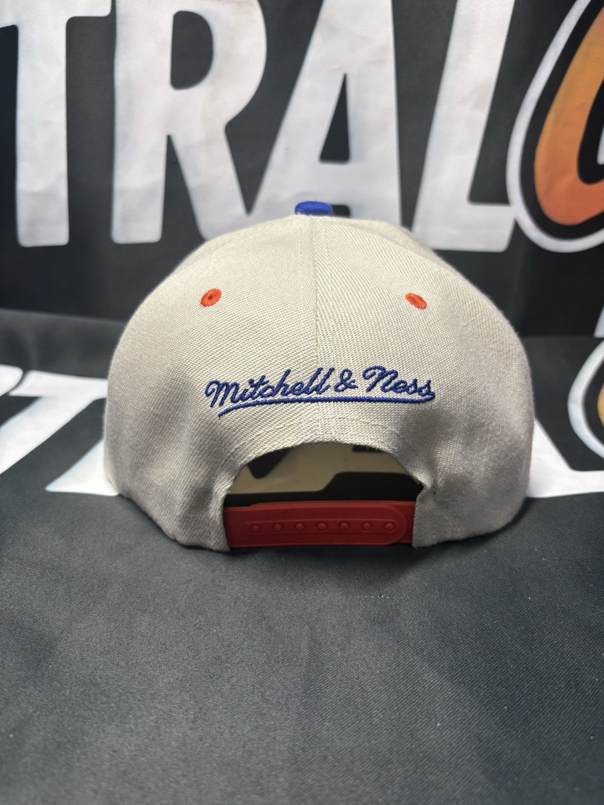 Mitchell & Ness NBA New York Knicks Pop Panel SnapBack Hat