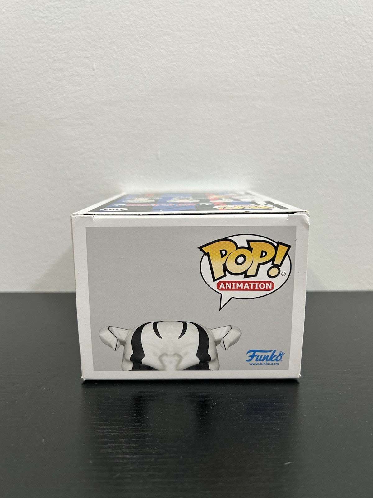 Funko Pop! Vinyl: Bleach - Fully-Hollowfied Ichigo (Chase) (Glows in the Dark) -
