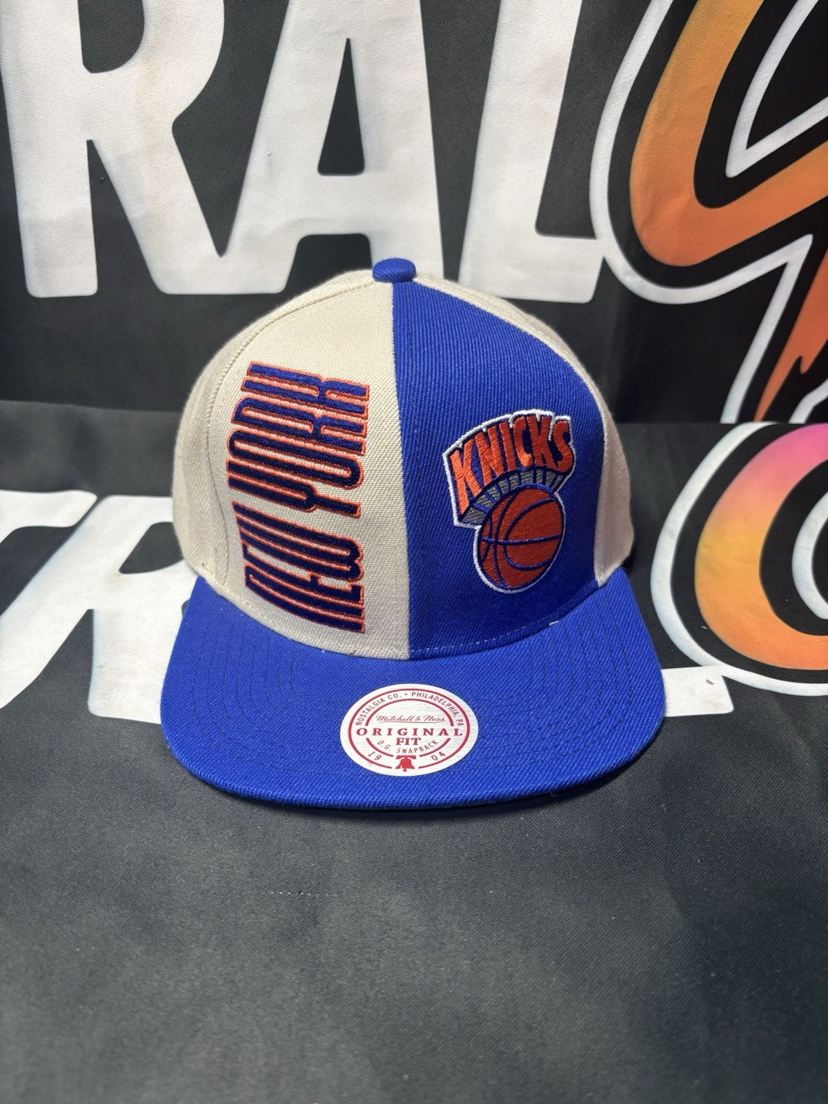 Mitchell & Ness NBA New York Knicks Pop Panel SnapBack Hat