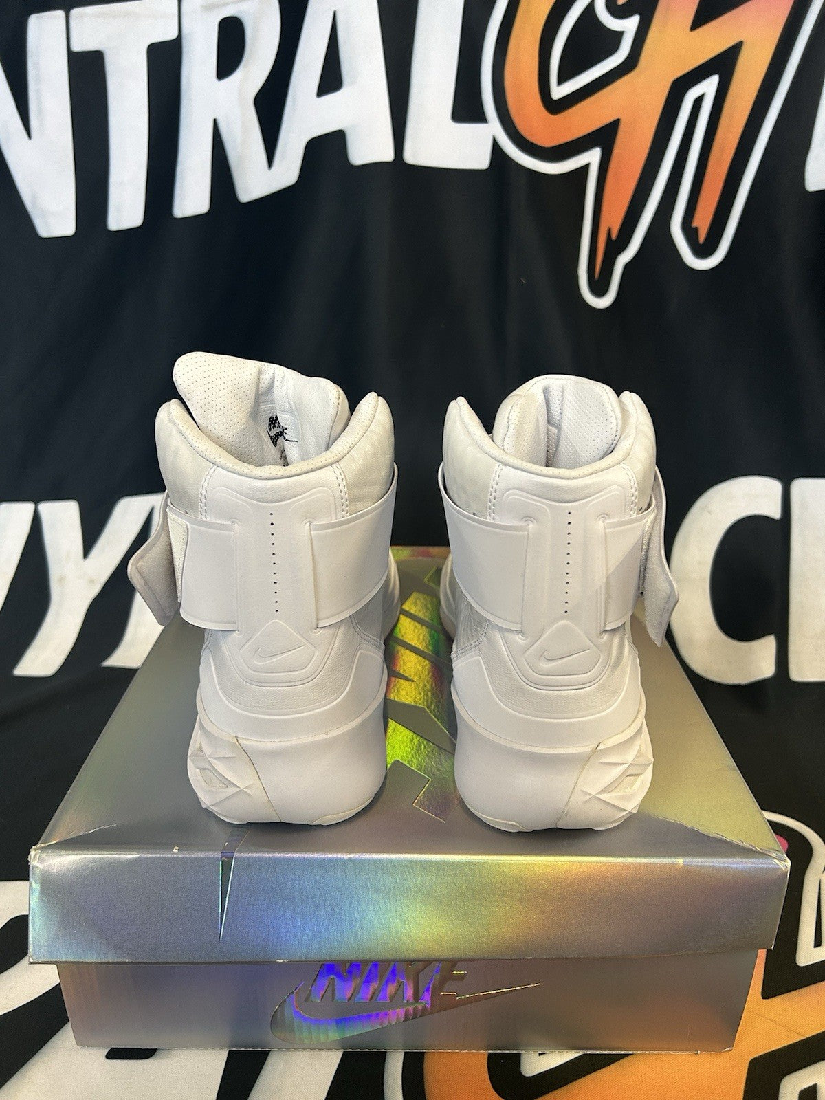 Size 8.5 - Nike Swoosh Hunter White