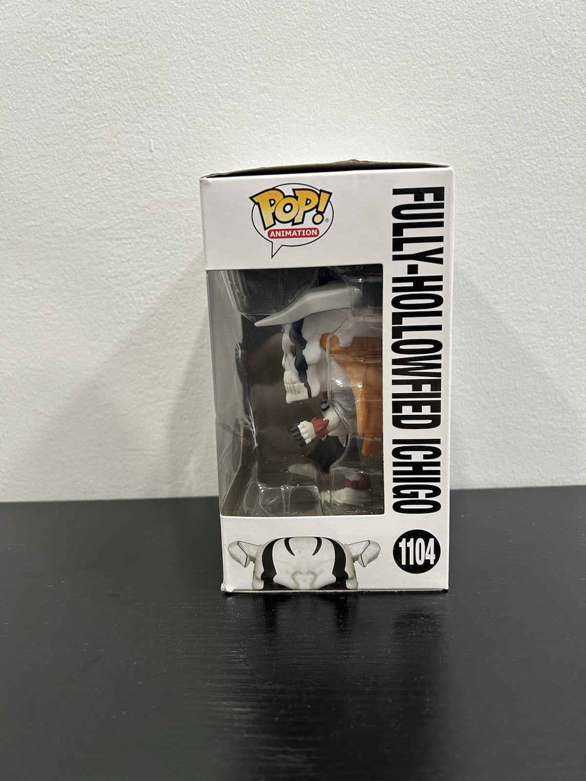 Funko Pop! Vinyl: Bleach - Fully-Hollowfied Ichigo (Chase) (Glows in the Dark) -