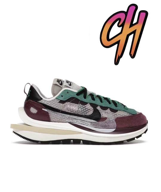Size 7.5 - Nike Sacai x VaporWaffle SP Villain Red
