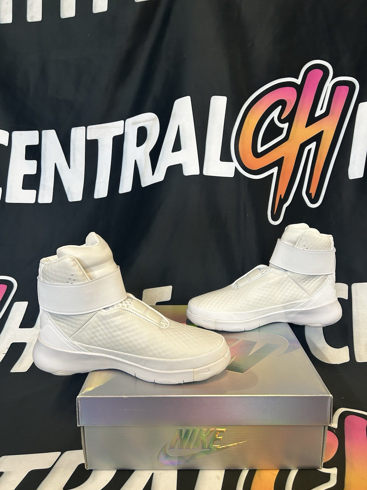 Size 8.5 - Nike Swoosh Hunter White