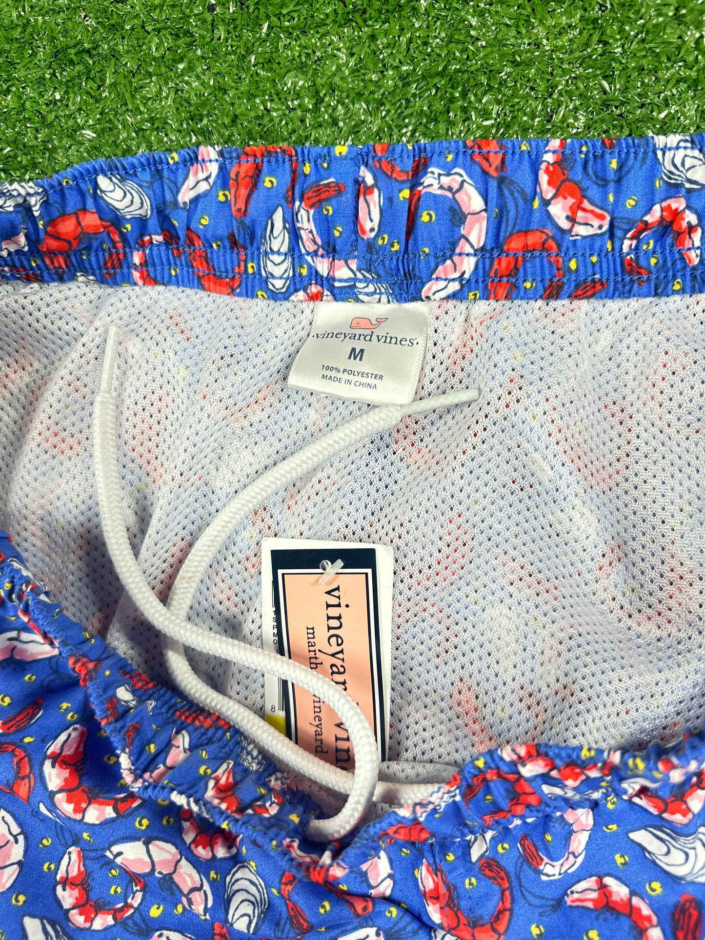 Vineyard Vines 'Shrimps' Printed Men's Blue Swimtrunks - Size Medium