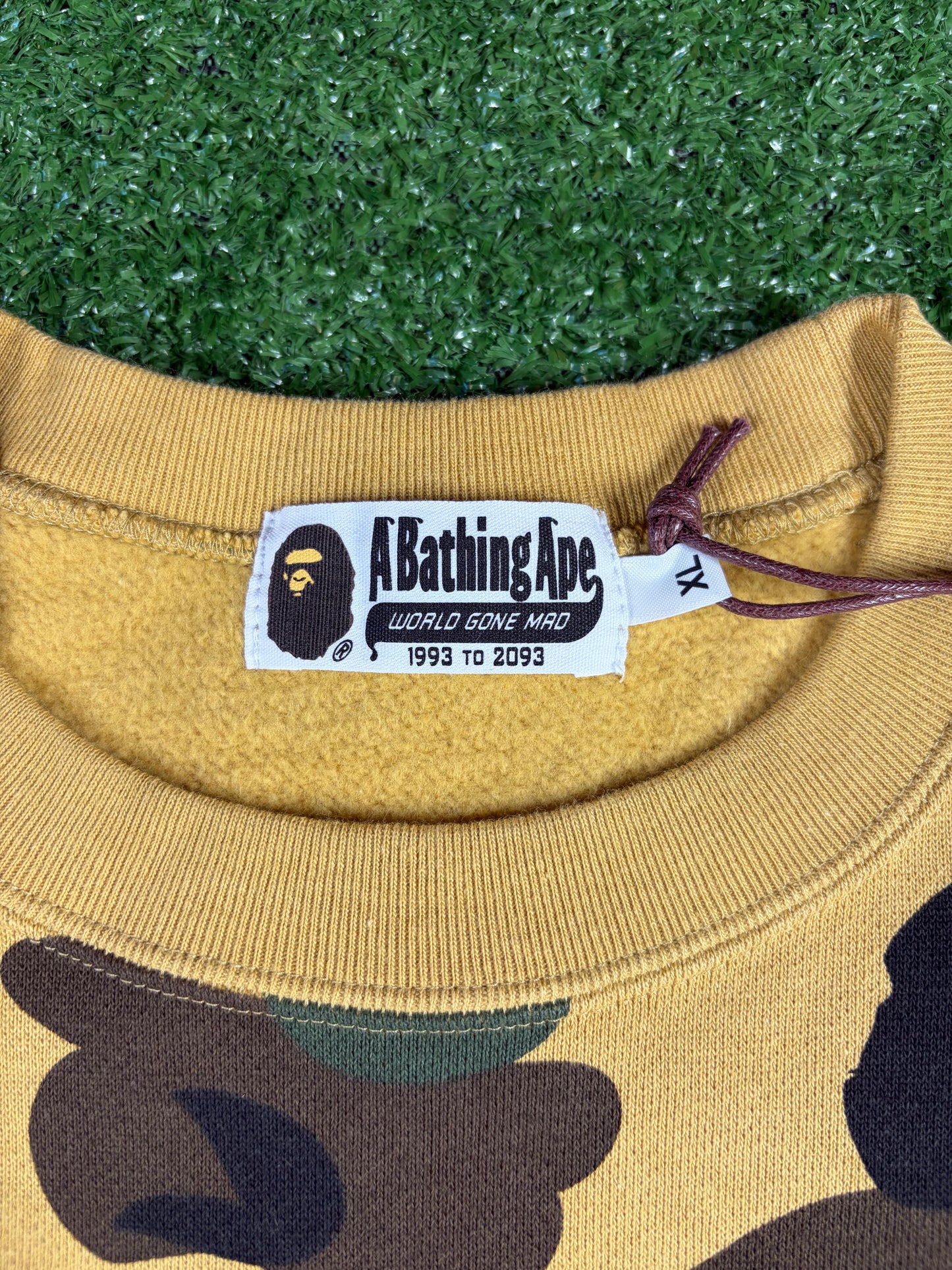 BAPE 1st Camo Ape Head Yellow Crewneck Sweater Size Large