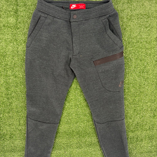 Nike Tech Men's Cargo Fleece Green Sweatpants Size Small (MSRP: $130.00)