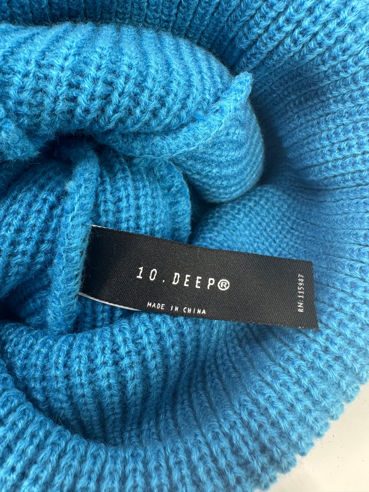 10 Deep 'Sound & Fury' Blue Beanie Brand New - One Size