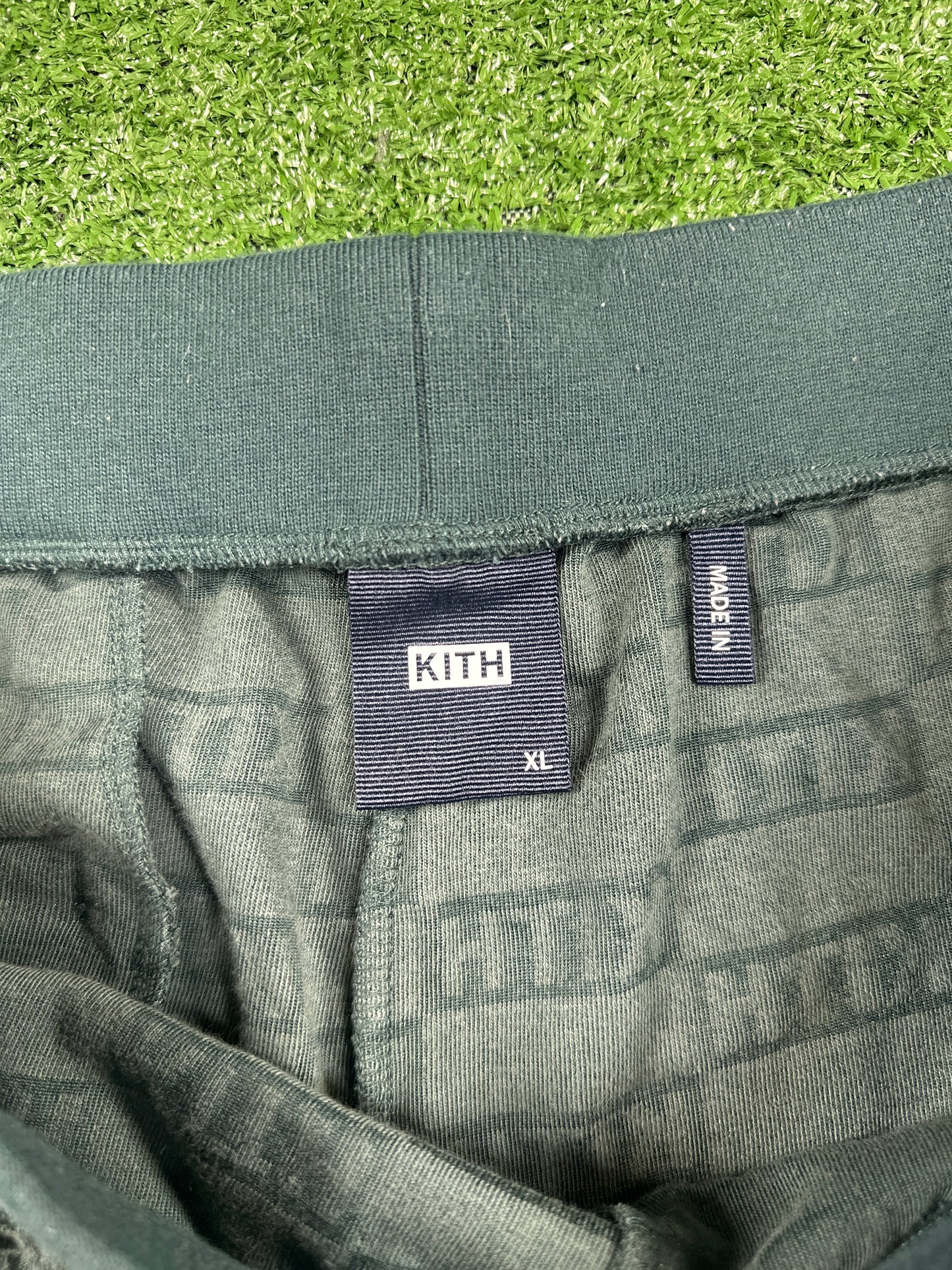 Kith Graham Velour Forest Green Men's Shorts (USED) - Size XL
