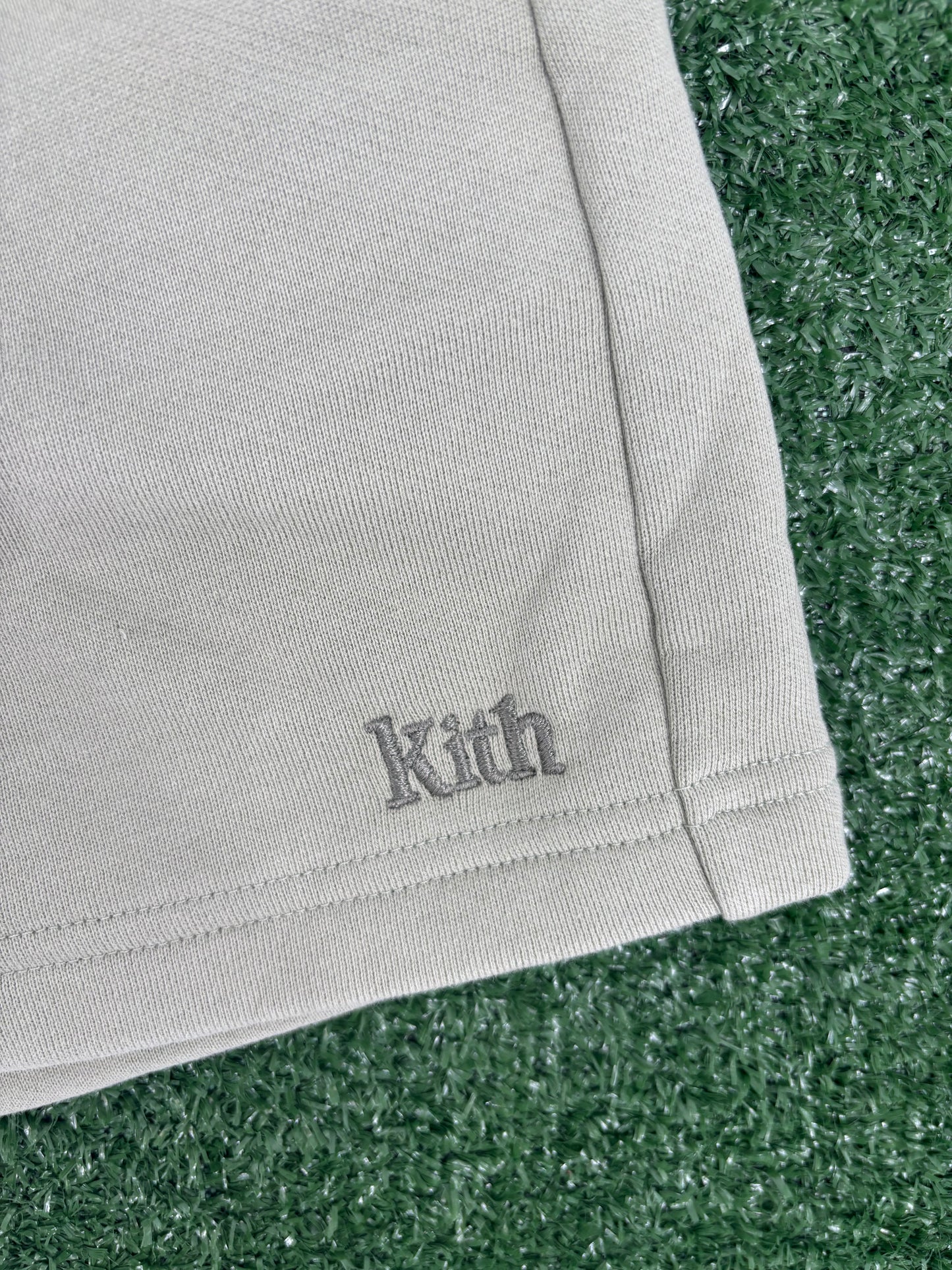 Kith Womens Rayne Sweatshorts Green Khaki Size Medium
