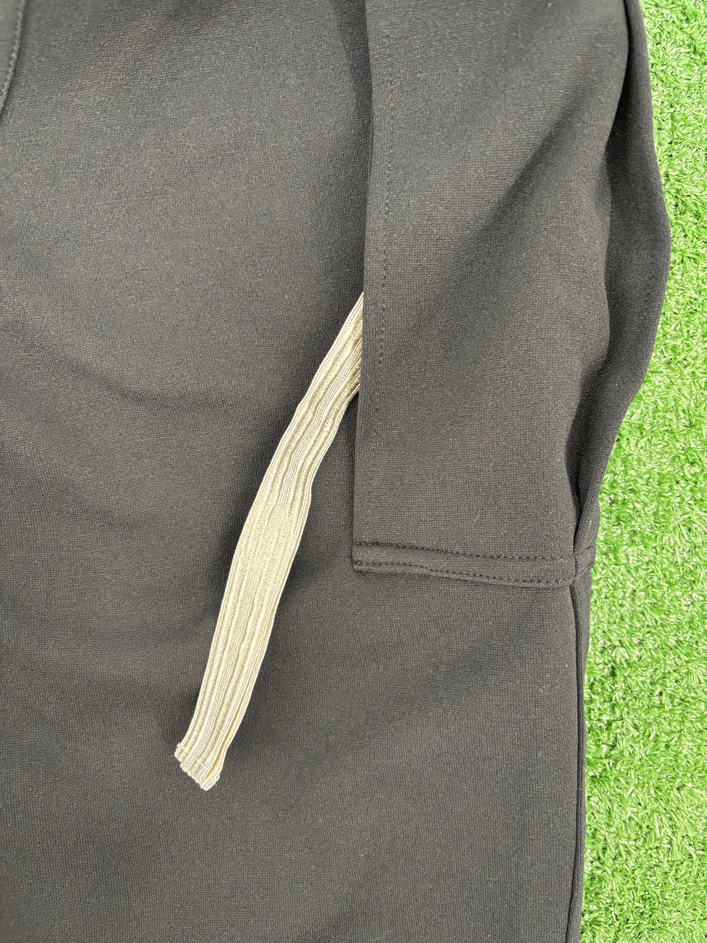 Mastermind World Ribbed Black Cargo Sweatpants Size Medium (MSRP: $1,149)