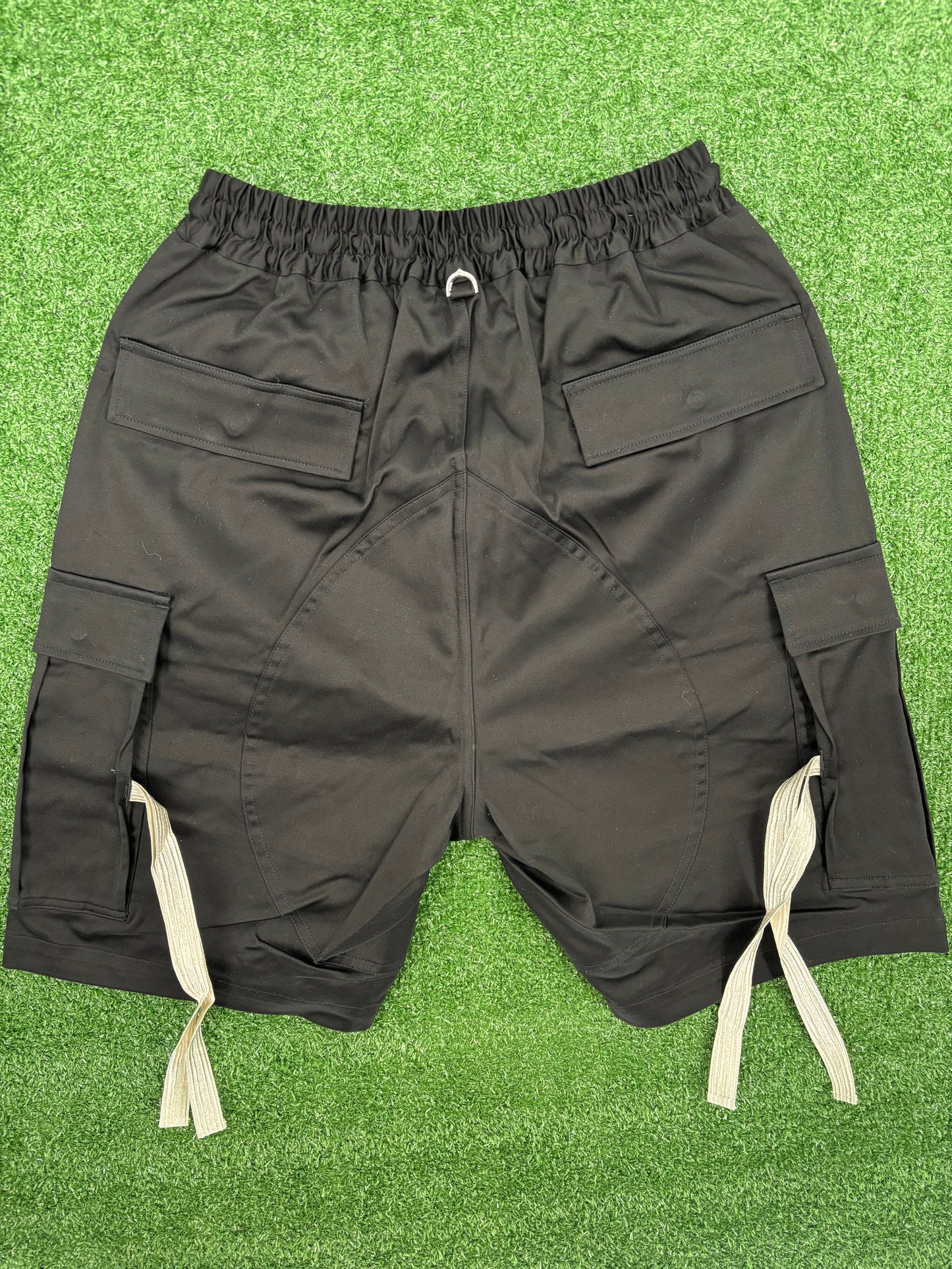 Mastermind Masterseed Black Cargo Short Pants Size Small (MSRP: $1,409)