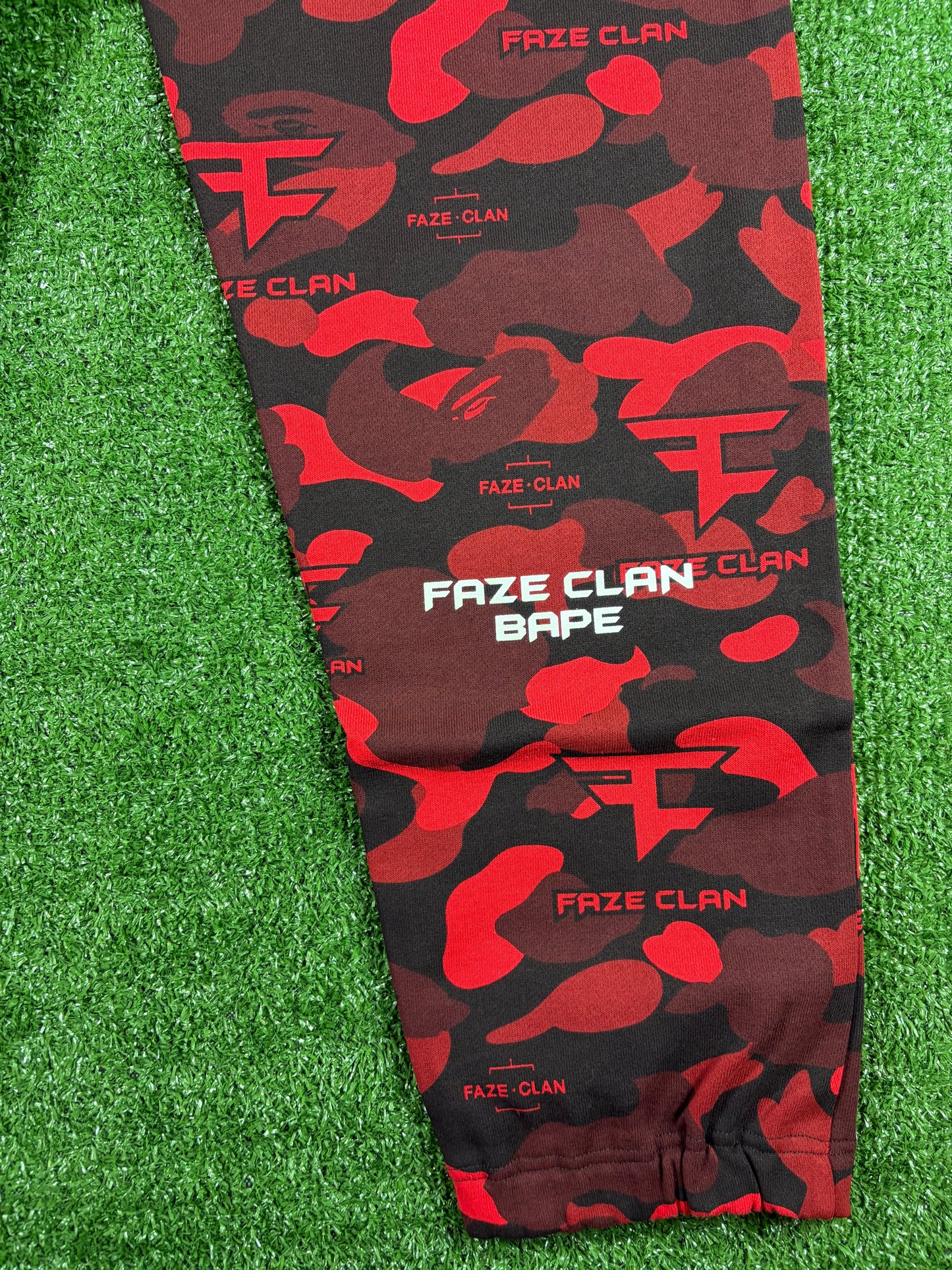 BAPE X Faze Clan Red Camo Sweatpants Size Large