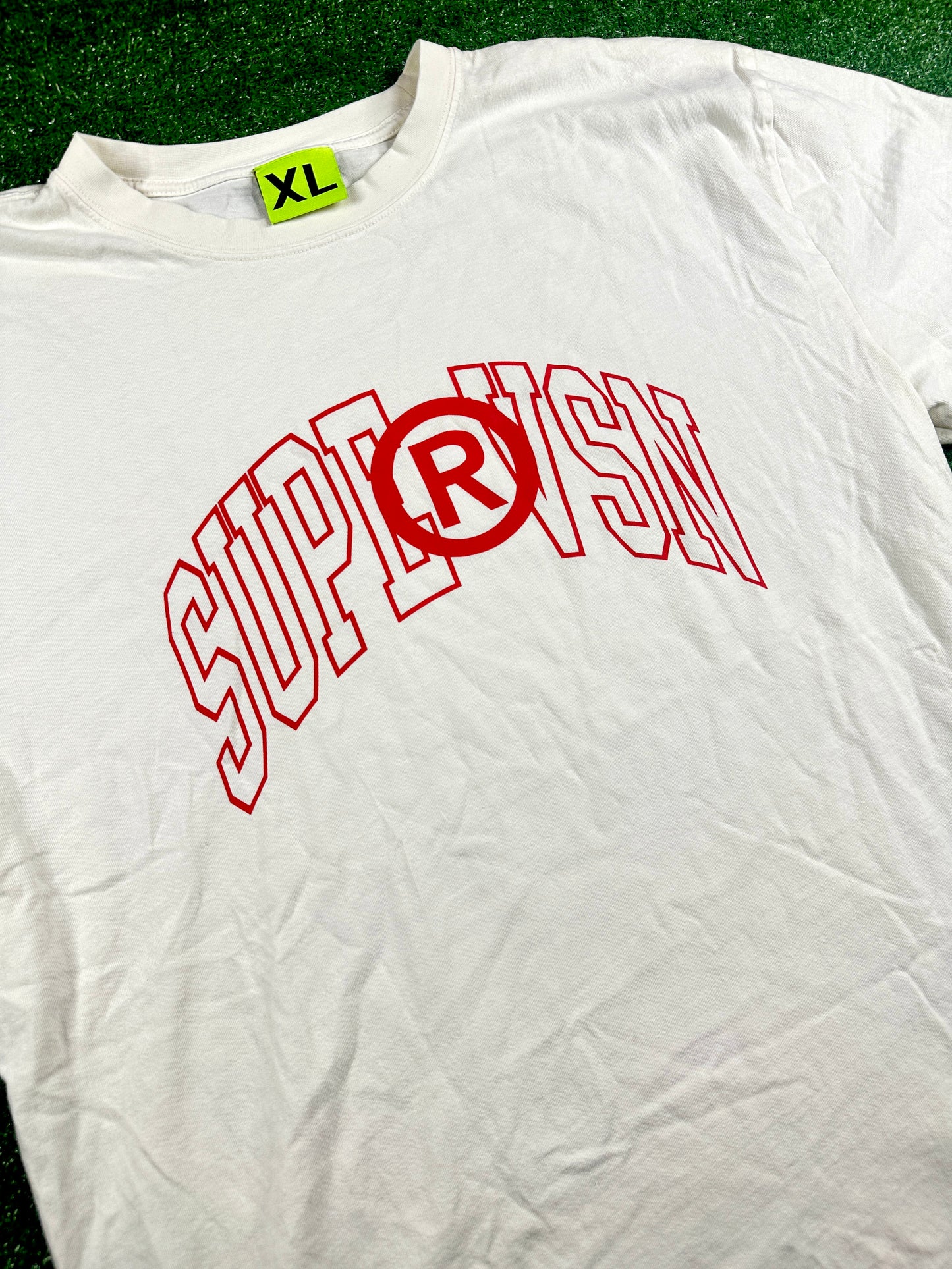 Supervsn White 'Arch Logo' Men's T-Shirt (USED) - Size XL