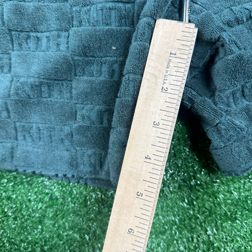 Kith Graham Velour Forest Green Men's Shorts (USED) - Size XL
