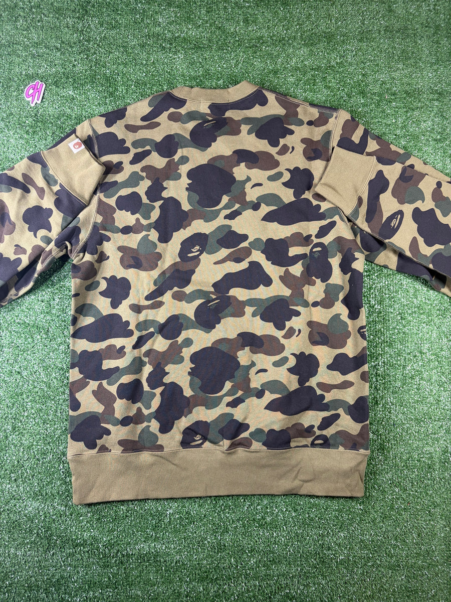 Bape 1st Camo Green Crewneck Sweater Size XL