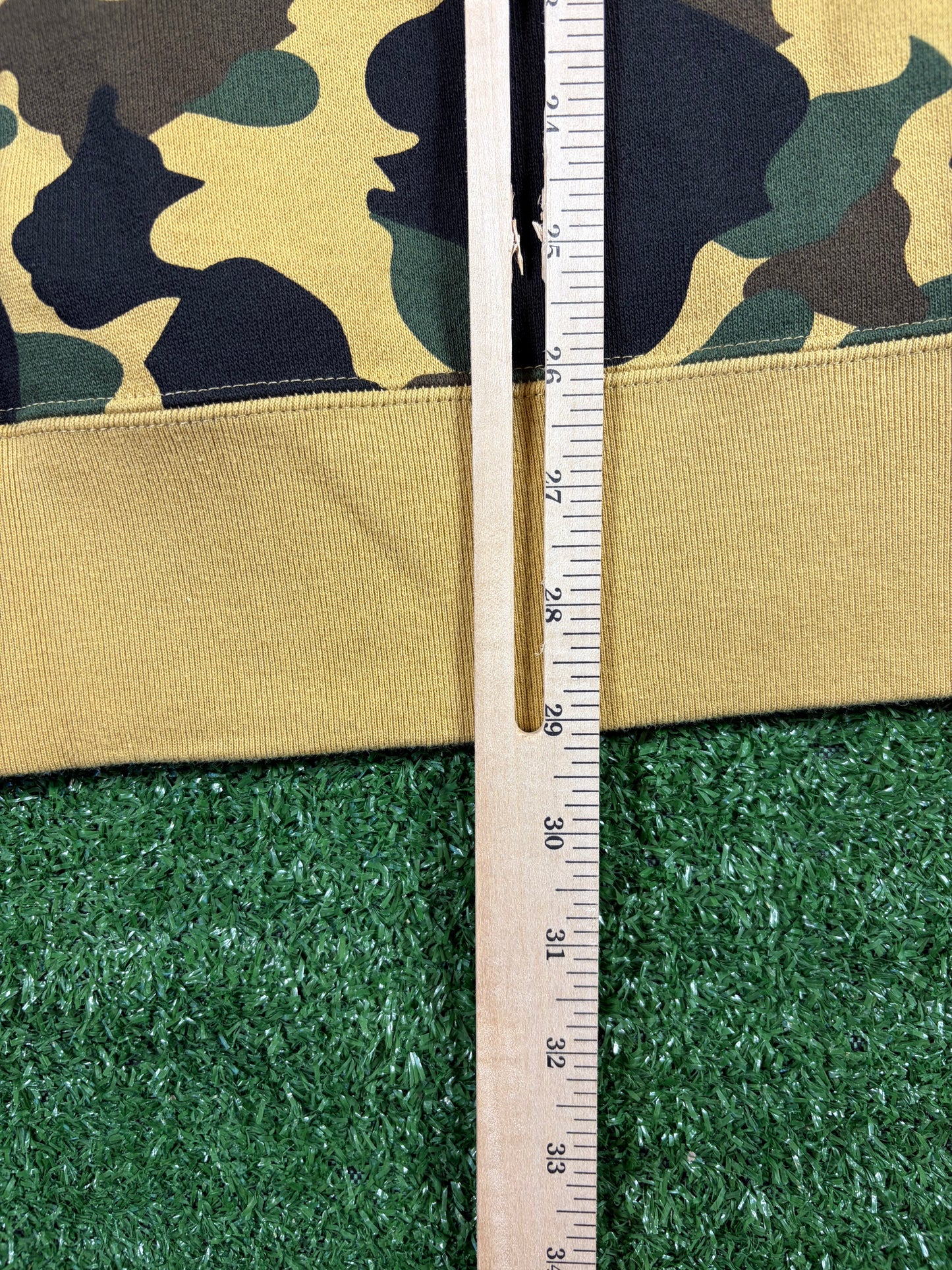 BAPE 1st Camo Ape Head Yellow Crewneck Sweater Size Large