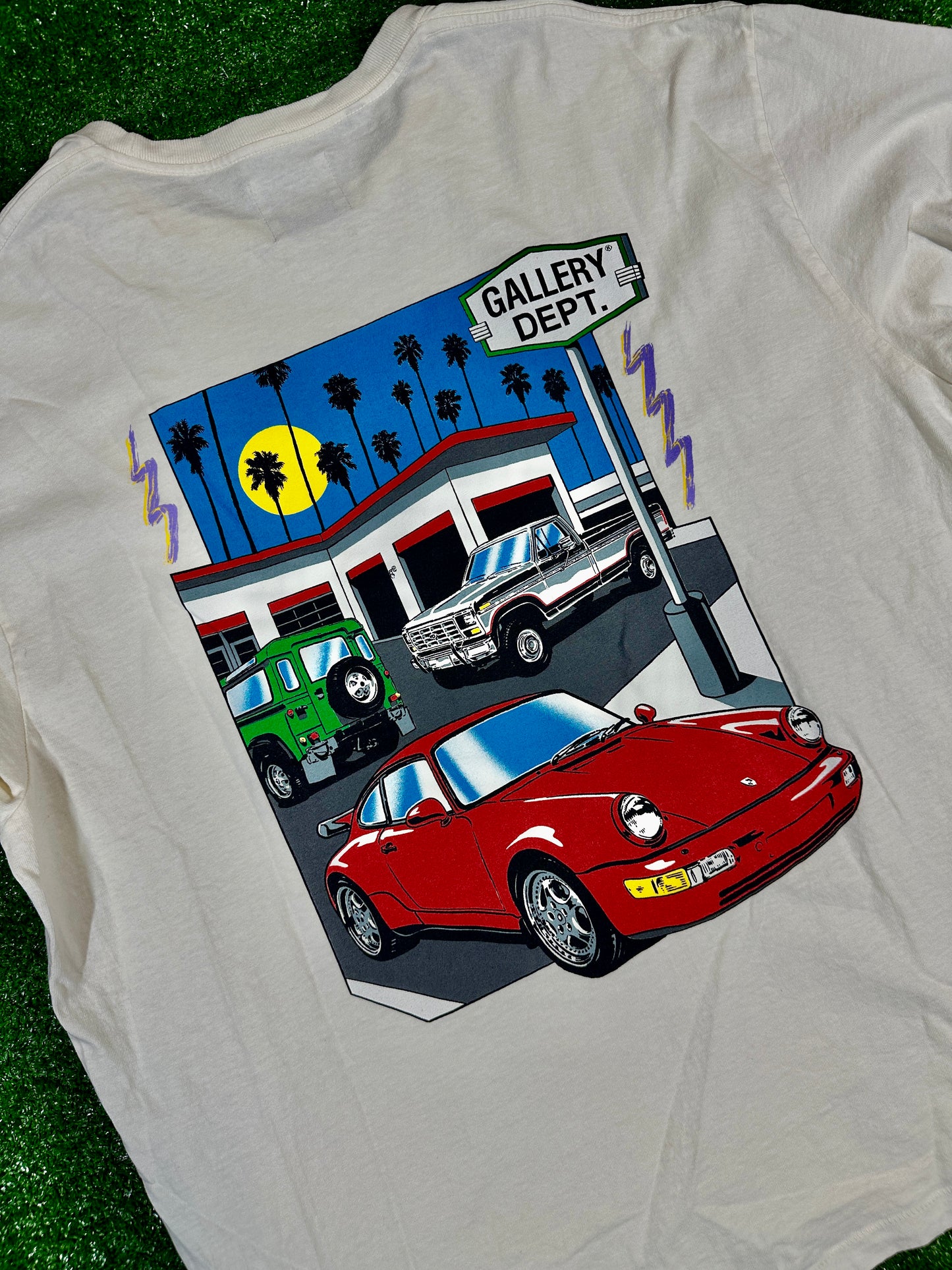 Gallery Dept. 'Drive Thru' Boxy Fit Cream T-Shirt (USED) - Size XL