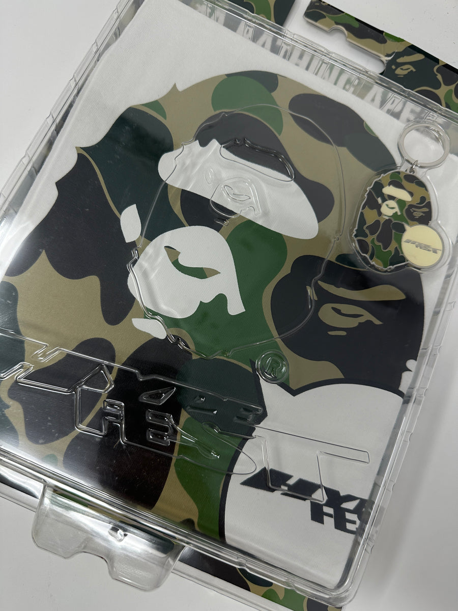 BAPE 2018 Hypefest S/S T-Shirt With Keychain Set - Size Small