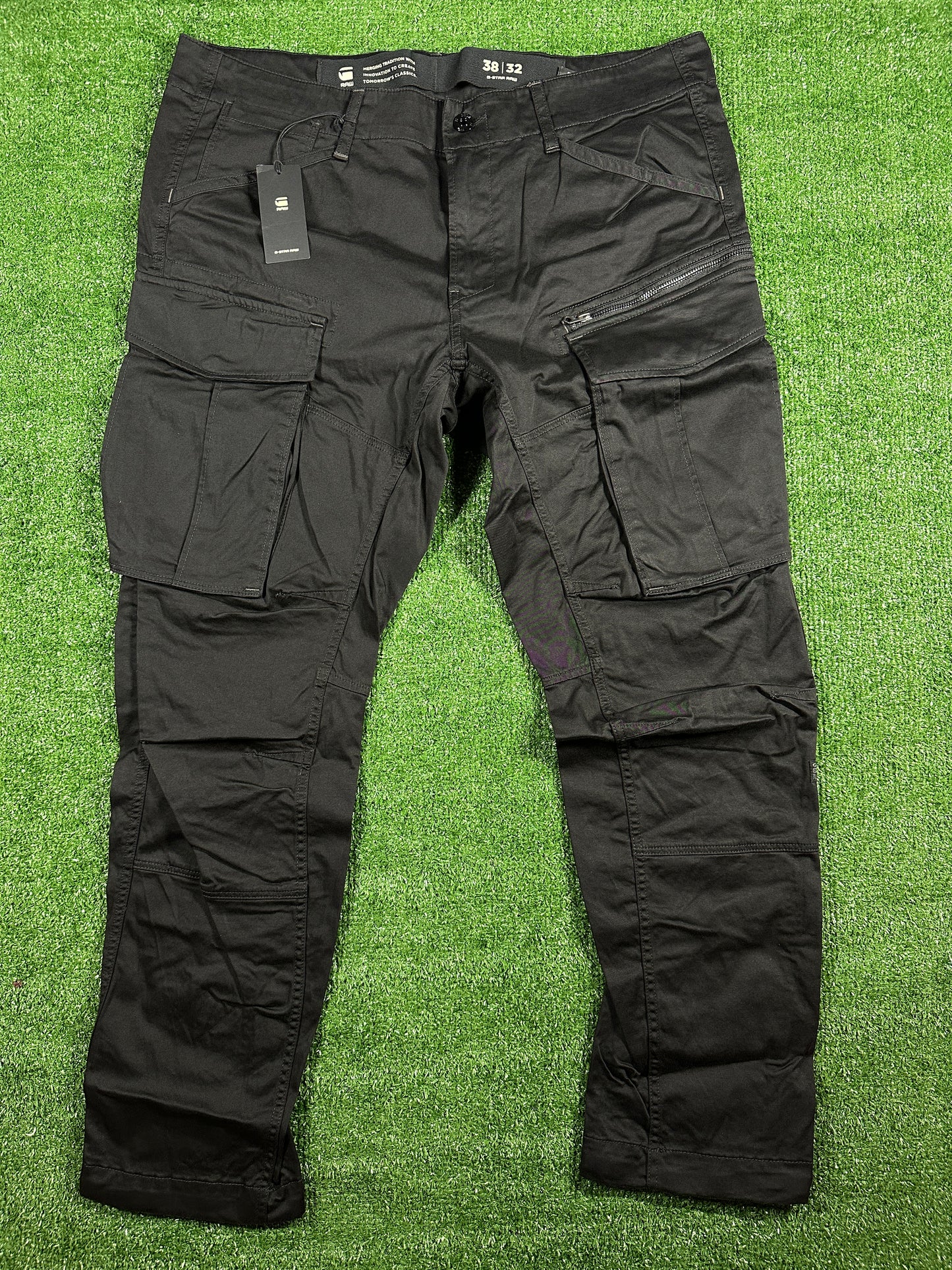 G-Star Raw Rovic Zip 3D Tapered Men's Black Cargo Pants - Size 38W/32L