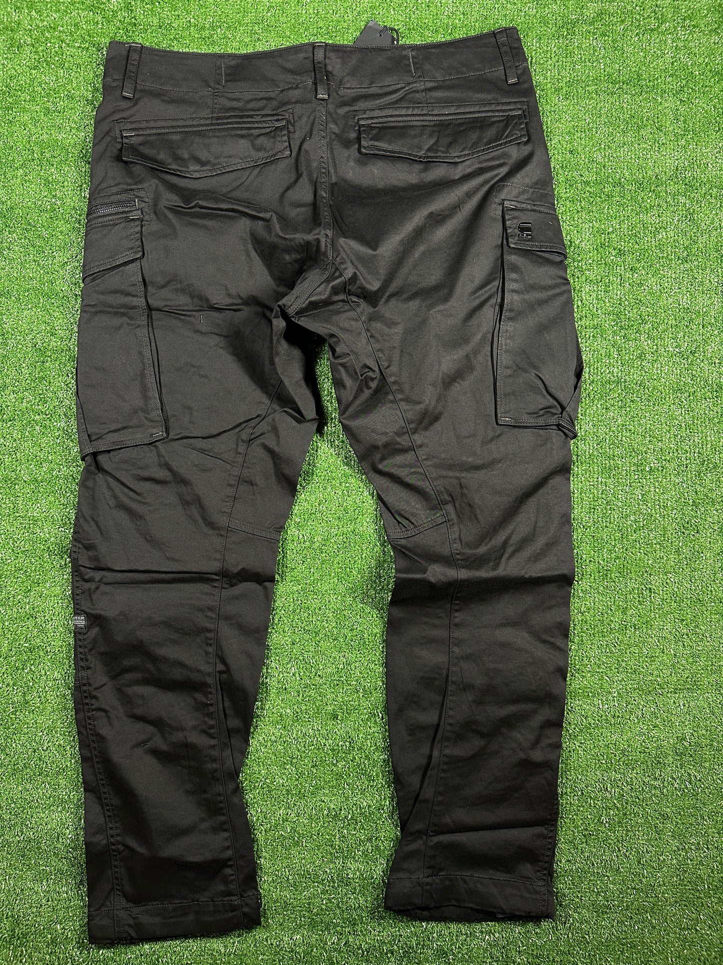 G-Star Raw Rovic Zip 3D Tapered Men's Black Cargo Pants - Size 38W/32L
