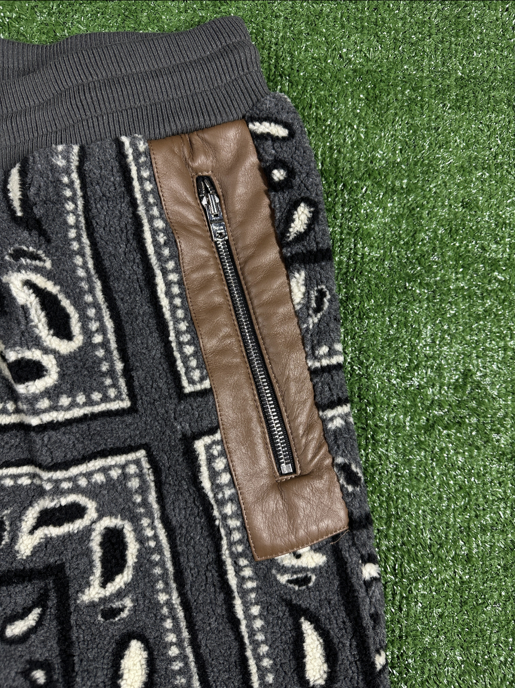 Amiri Men's Grey Fleece Bandana Sweatpants - Size Large