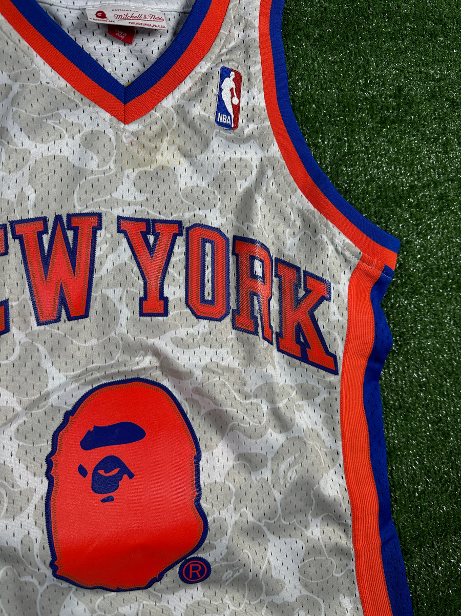 BAPE X Mitchell & Ness New York Knicks Swingman Jersey - Size Small