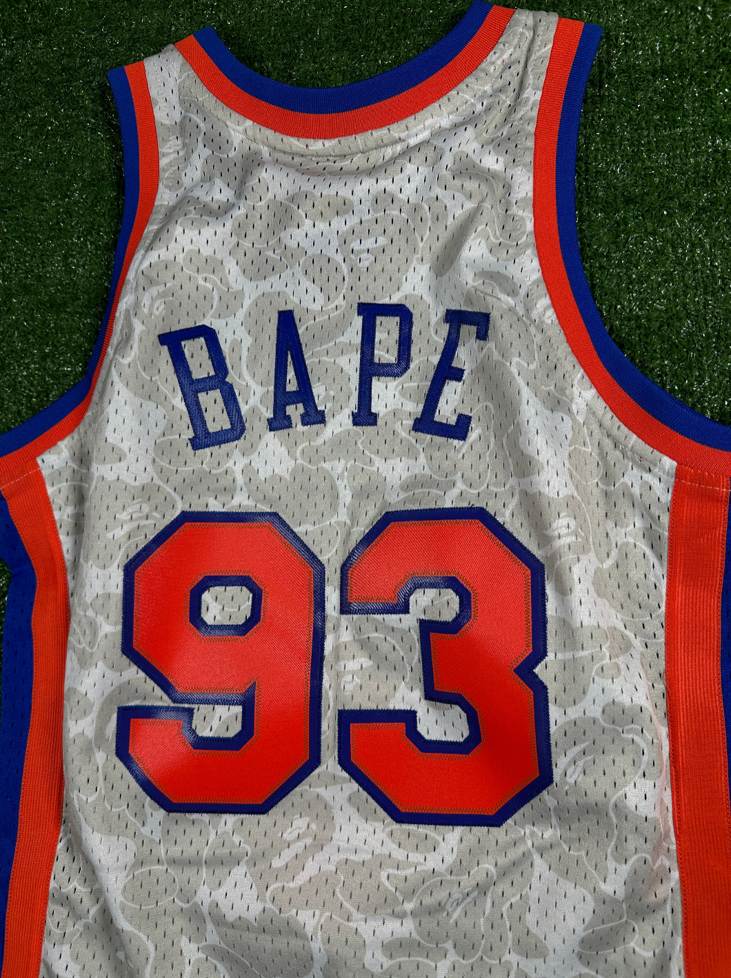 BAPE X Mitchell & Ness New York Knicks Swingman Jersey - Size Small