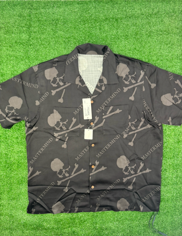 Mastermind World Silk Button Down S/S Shirt Size Large (MSRP: $2,214.00)